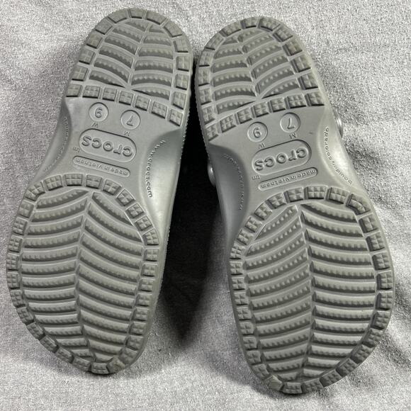 Crocs Unisex Adult Classic Clog Slip On Shoe Sandals Gray WITH FLAIR! M 7 W 9 - Picture 6 of 7